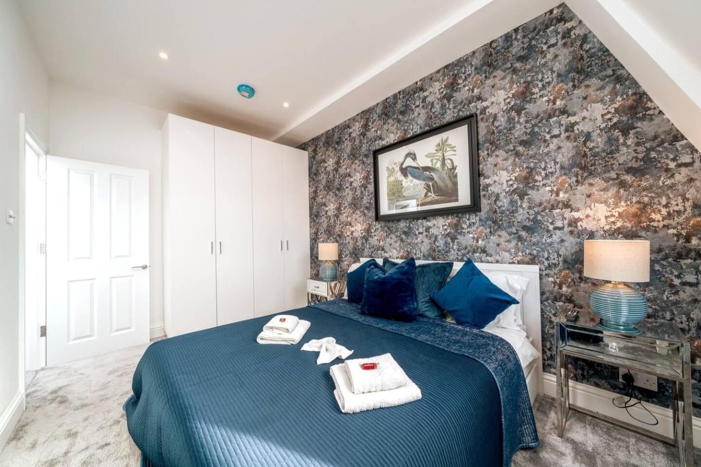 Niru Experience Pearl Of Ifield Road 5bd 3ba Appartement