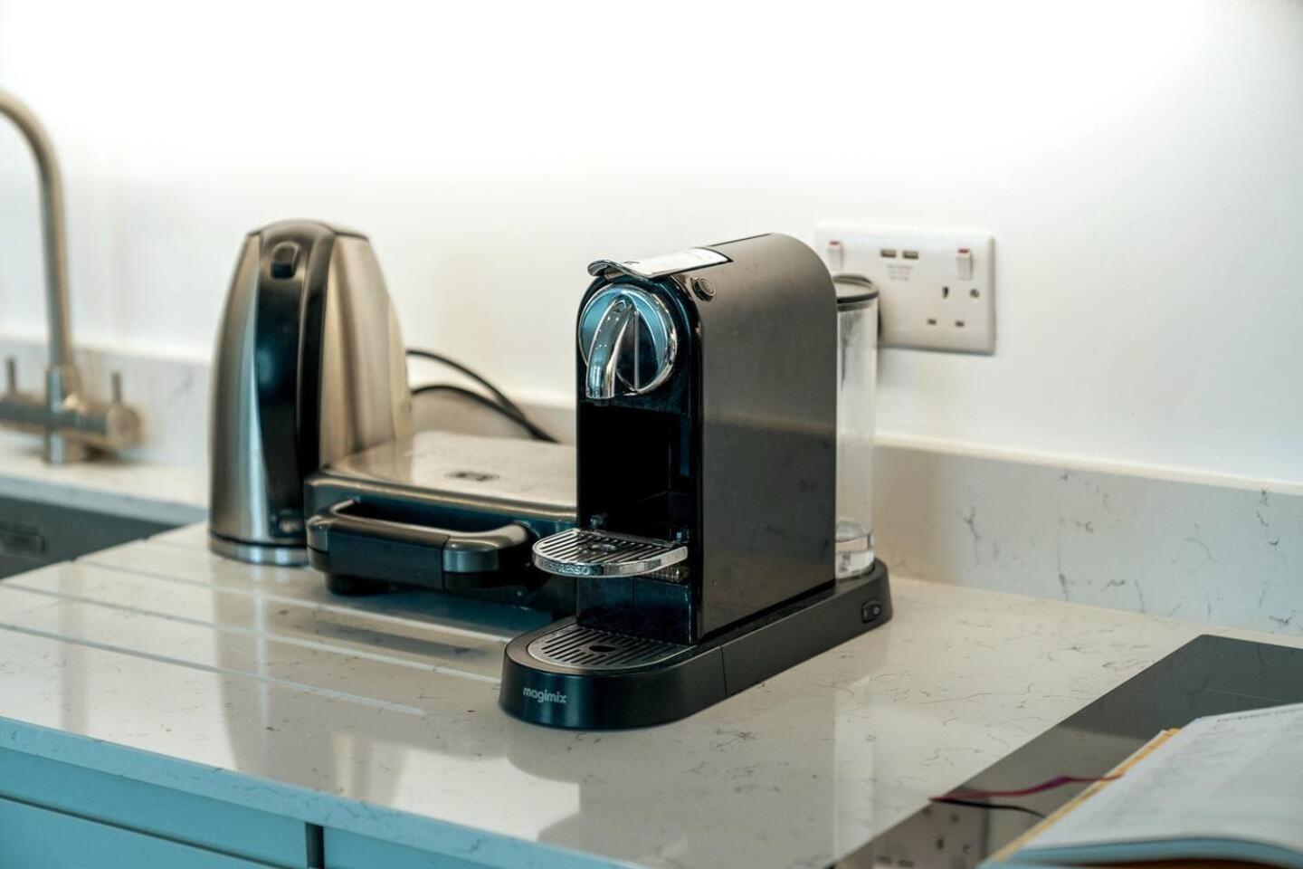 Apartamento Niru Experience Pearl Of Ifield Road Londres